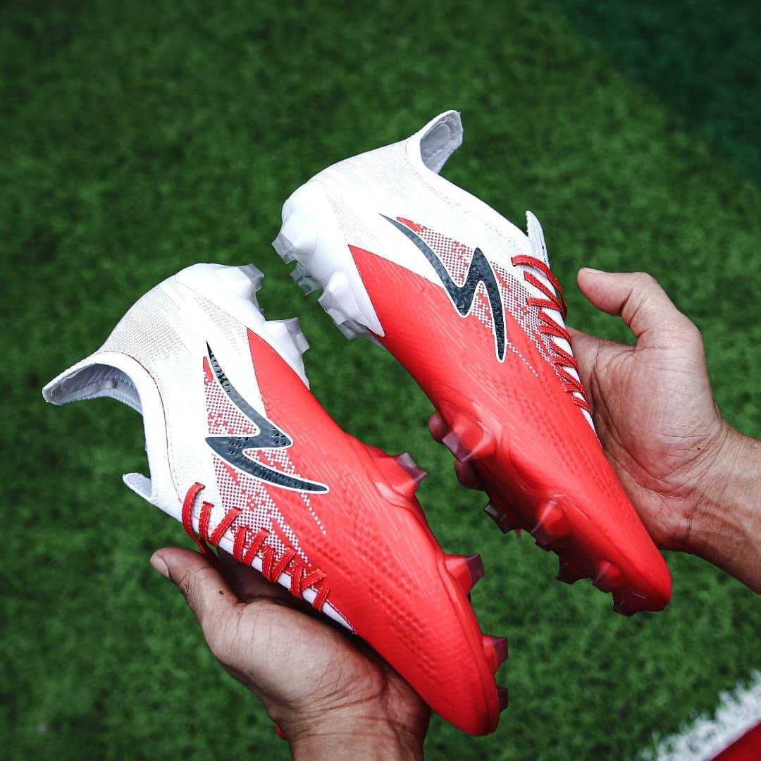 sepatu bola specs accelerator alpha elite