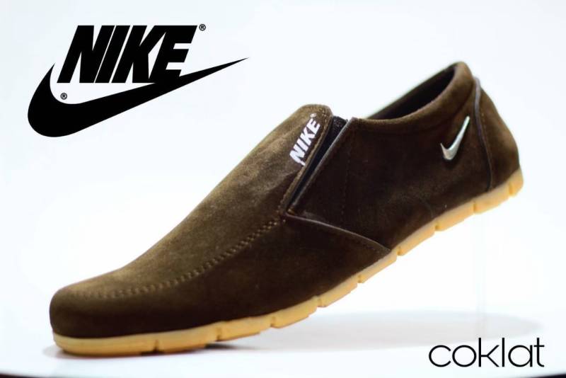 sepatu nike slip on