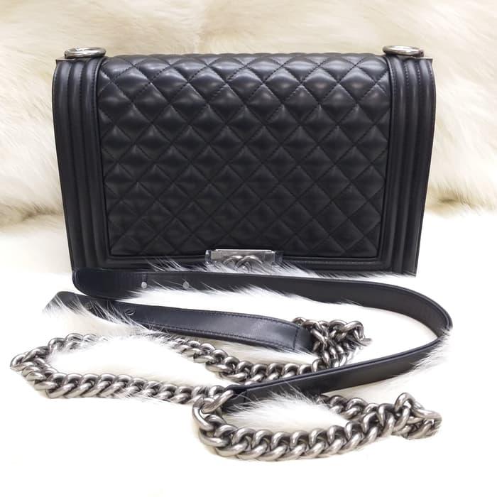 harga chanel boy