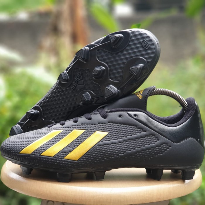 sepatu bola adidas x18