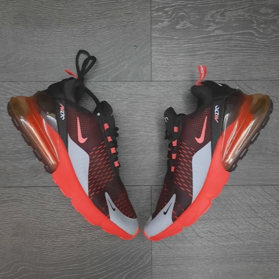 air 270 black and red