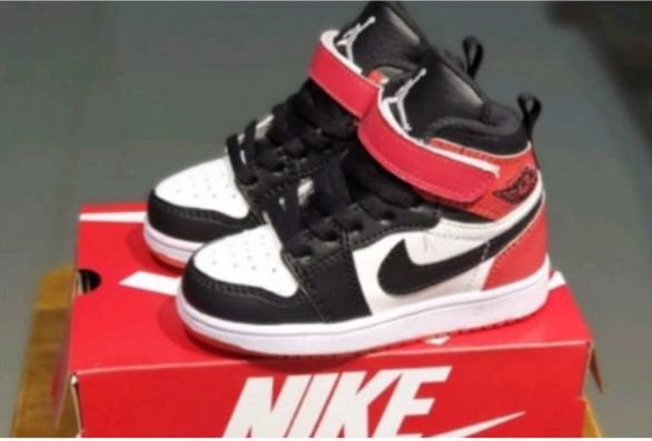 Harga Jordan 12 Tahun Terbaru Januari 2022 | BigGo Indonesia