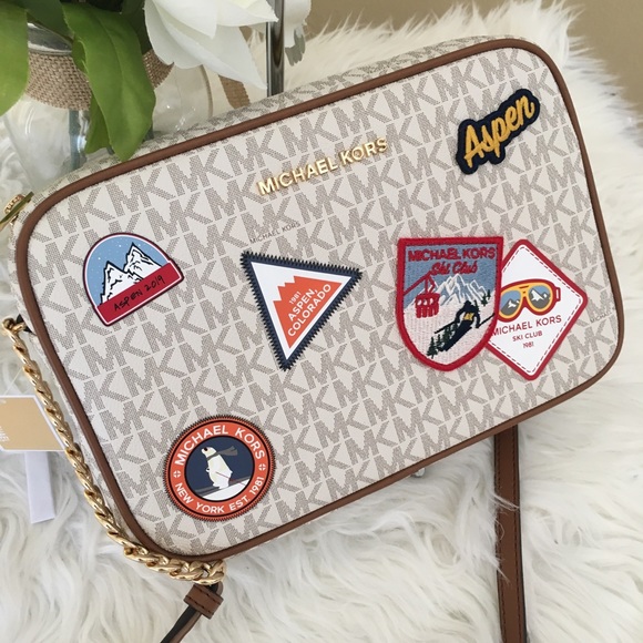 Harga Mk Sling Bag Terbaru Agustus 2022 