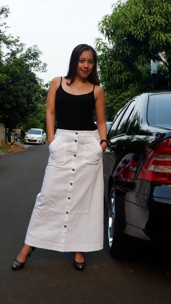denim skirt white