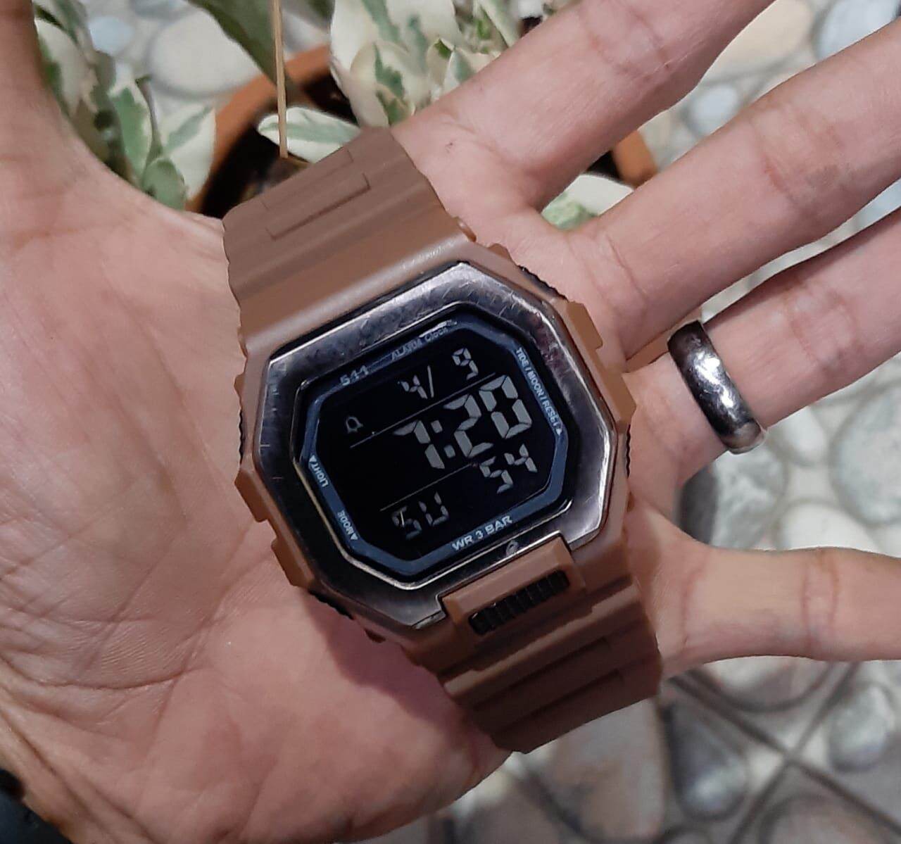 Harga Jam G Shock Terbaru November 2021 | BigGo Indonesia
