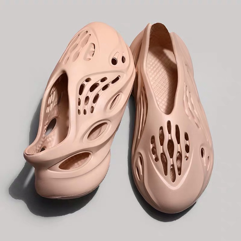 Yeezy foams Kanye west Sneakerfreaker Pinterest