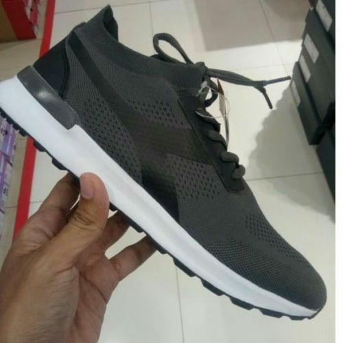 diadora running terbaru