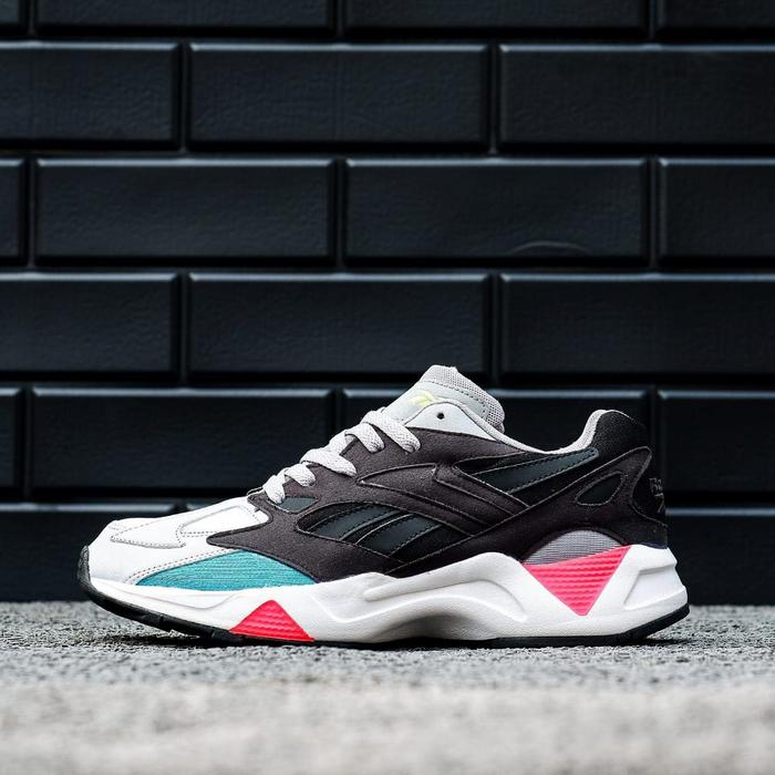 reebok aztrek 2