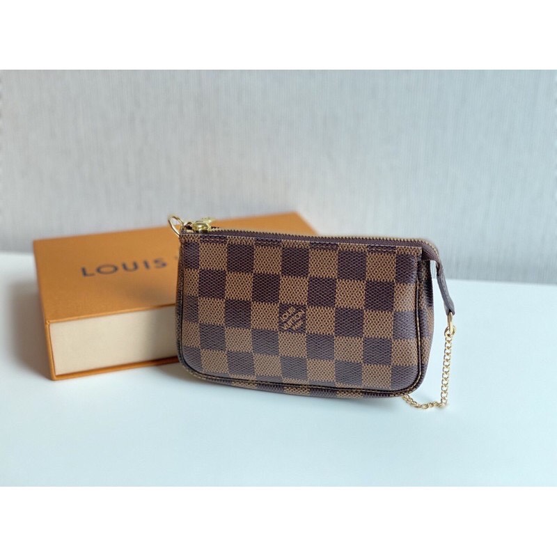 lv pochette dc20