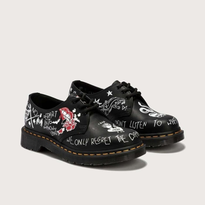 dr martens rebel