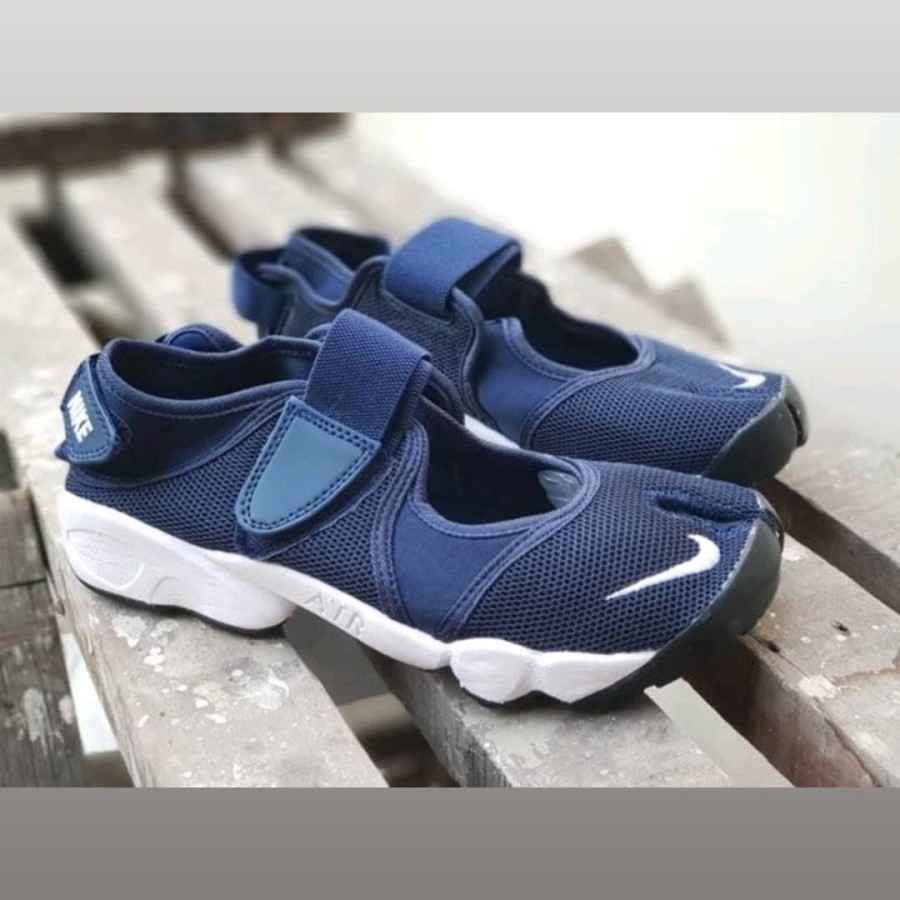 harga nike air rift