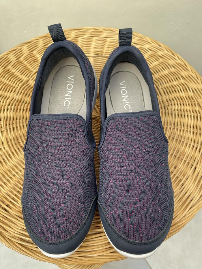 vionic fiona pro slip on