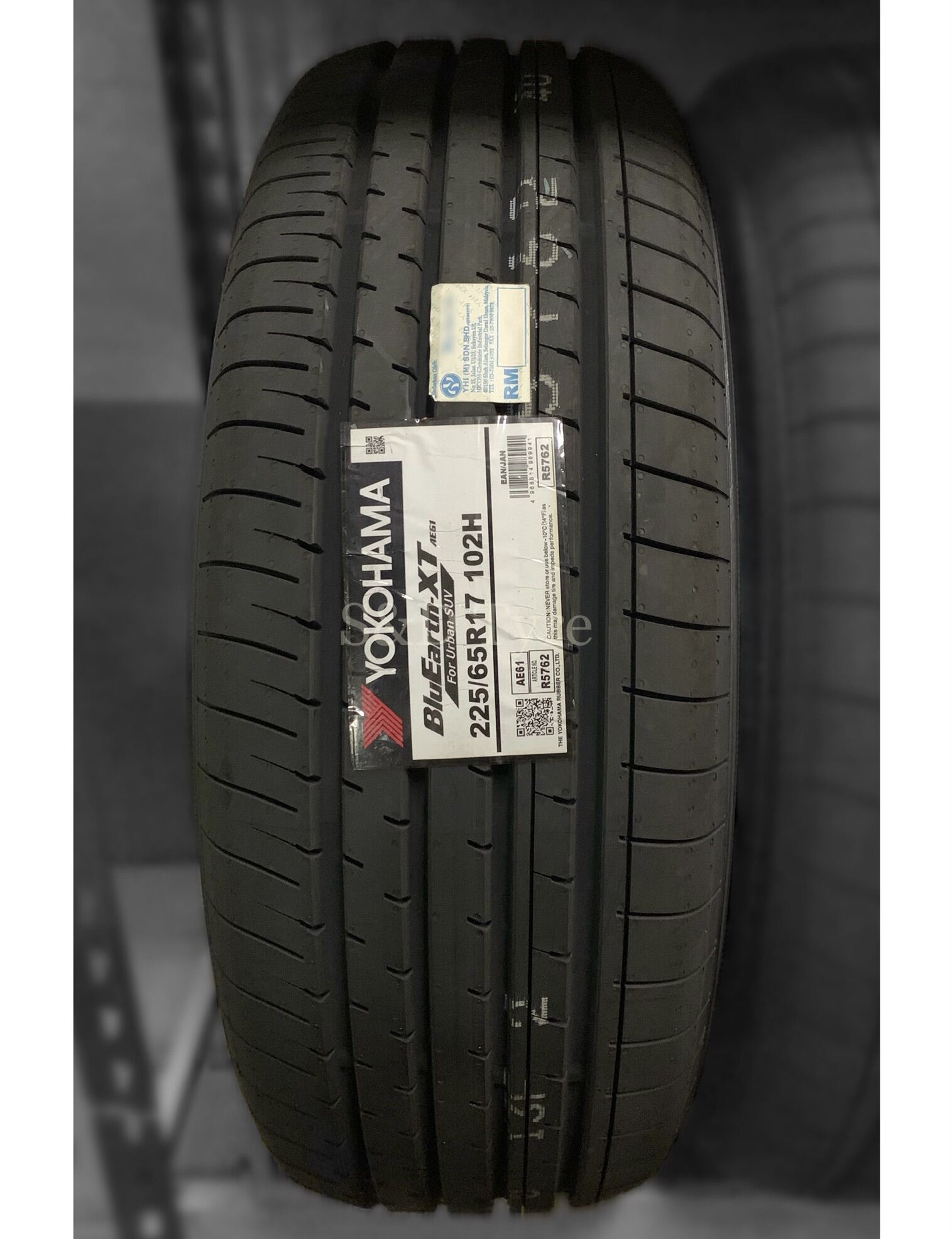 2本セット 235/65R18 106V YOKOHAMA ヨコハマ BluEarth-XT AE61 ブルー