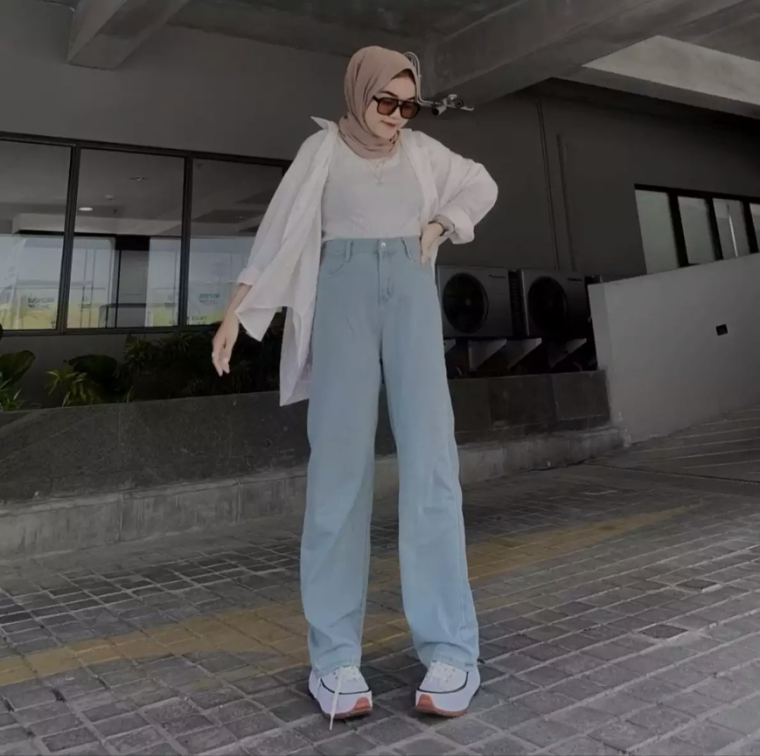 Potret Rekomendasi OOTD Kulot Jeans Hijab Remaja, Dari Kasual Hingga ...