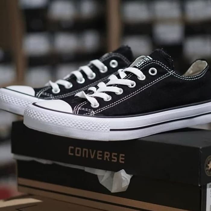 sepatu converse classic