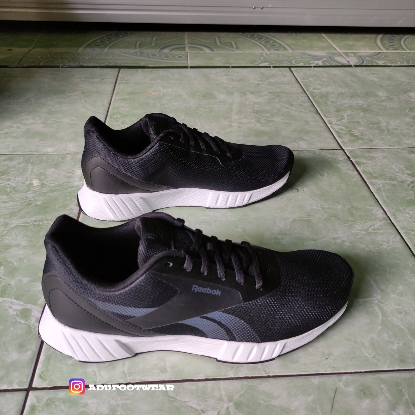 reebok running lite plus 2.0