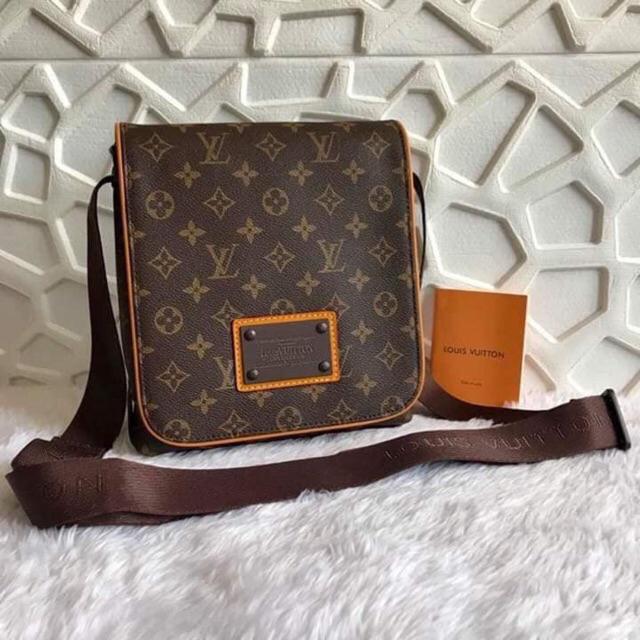 lv mens sling