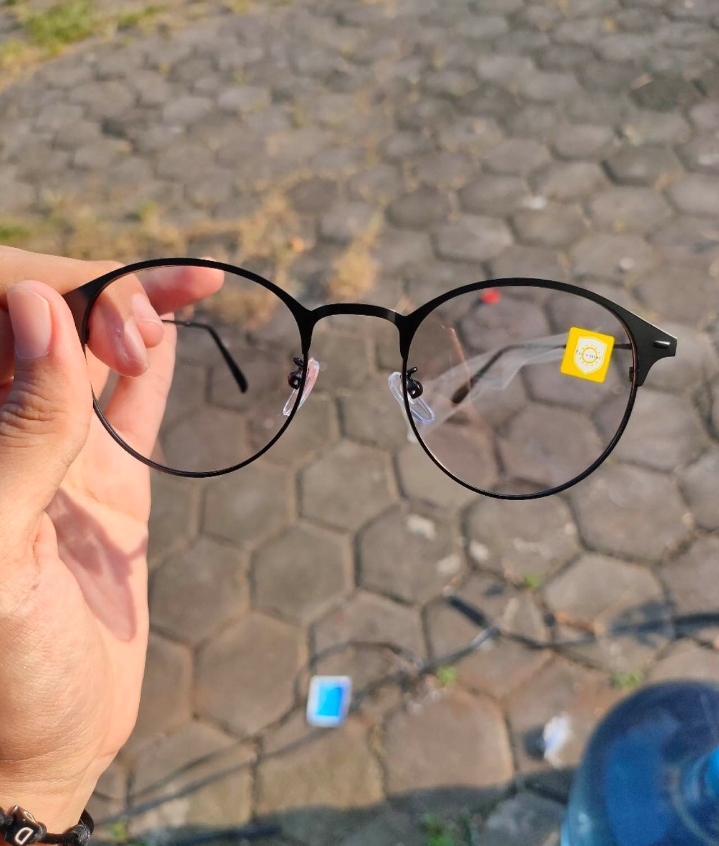 Harga kacamata photocromic