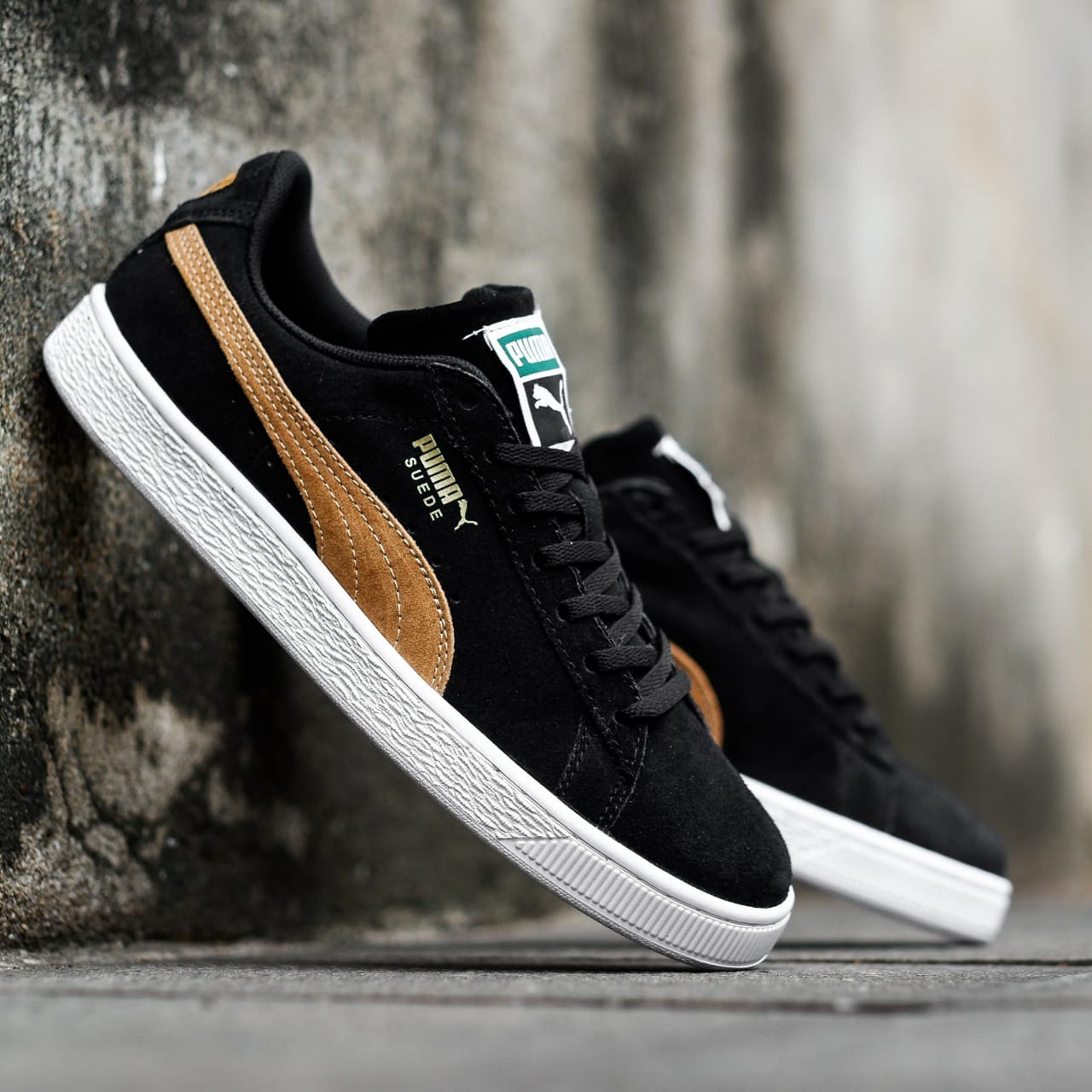 puma suede gold black