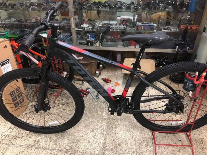 specialized rockhopper comp mountain bike